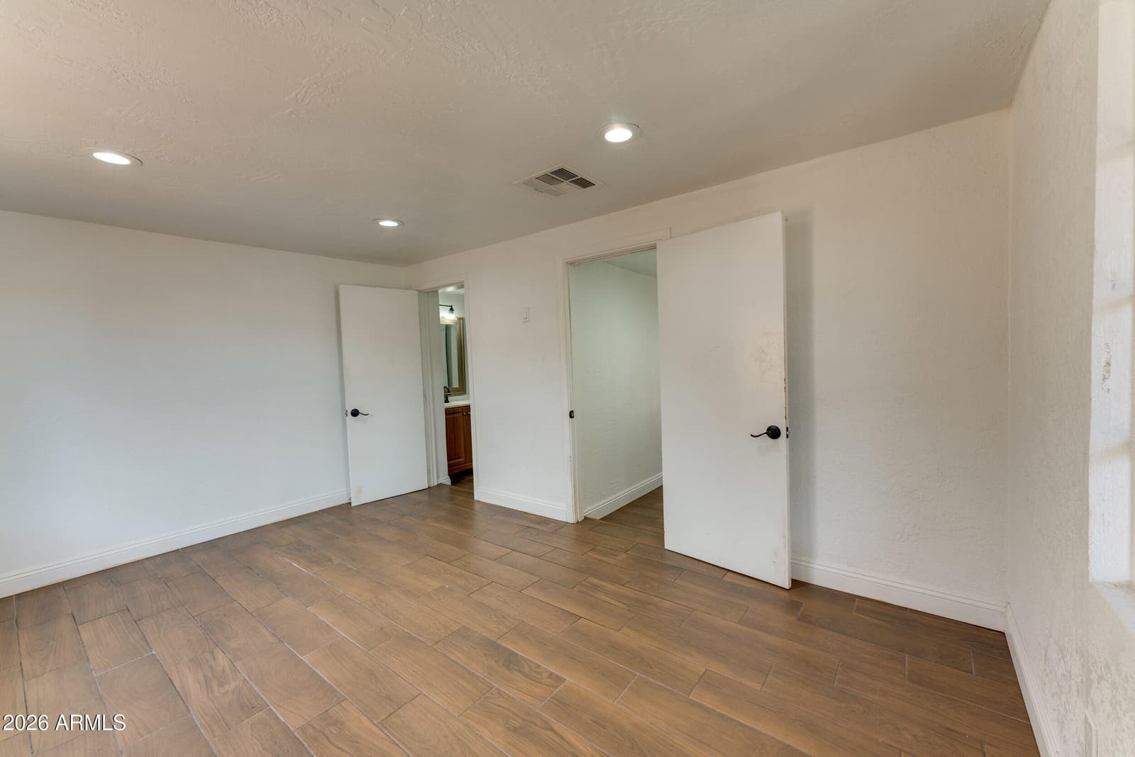 2089 E Don Carlos Avenue, Tempe, AZ 85281 — photo 24 of 34