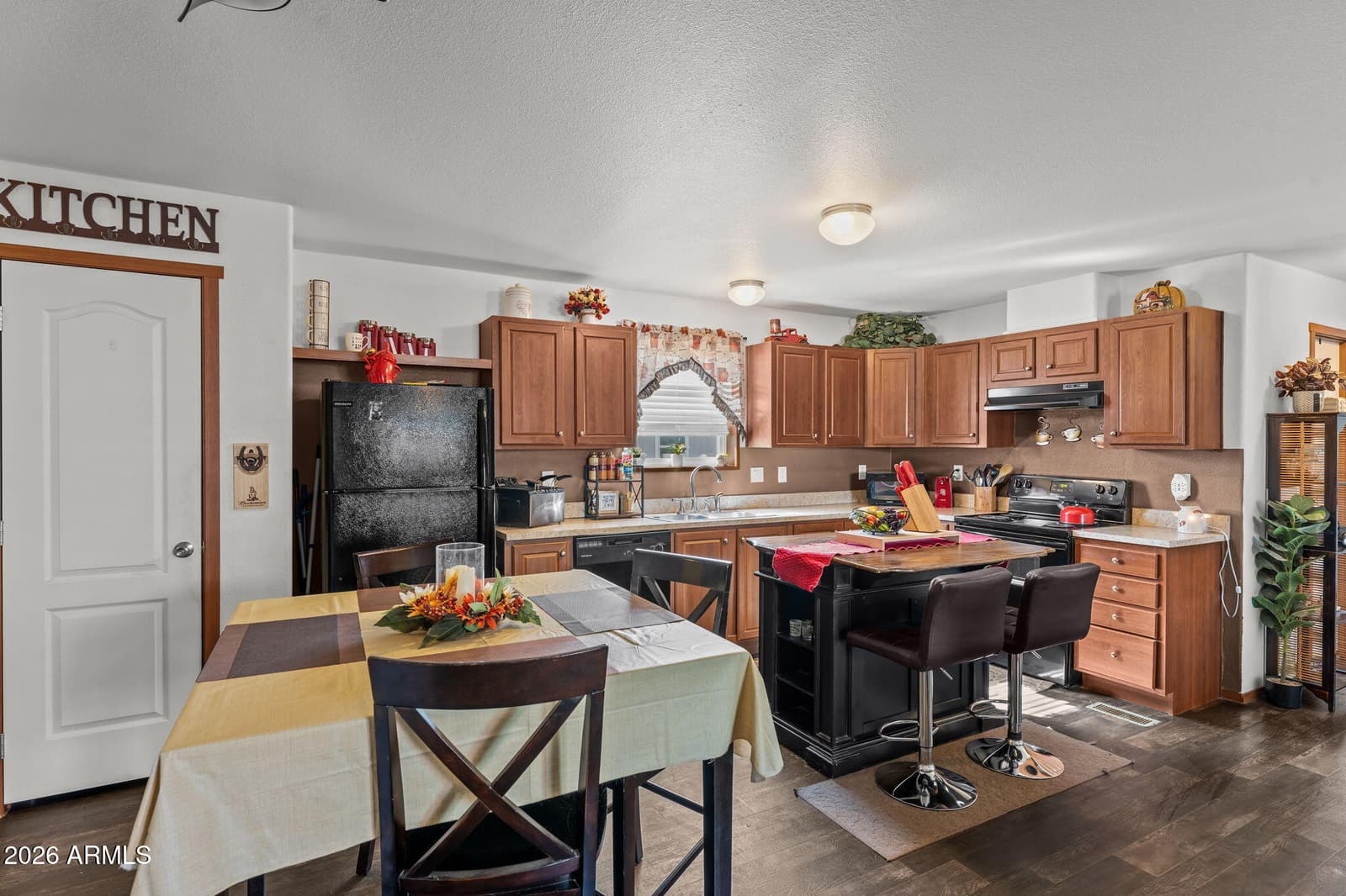 512 W Claessens Drive, Morristown, AZ 85342 — photo 8 of 23