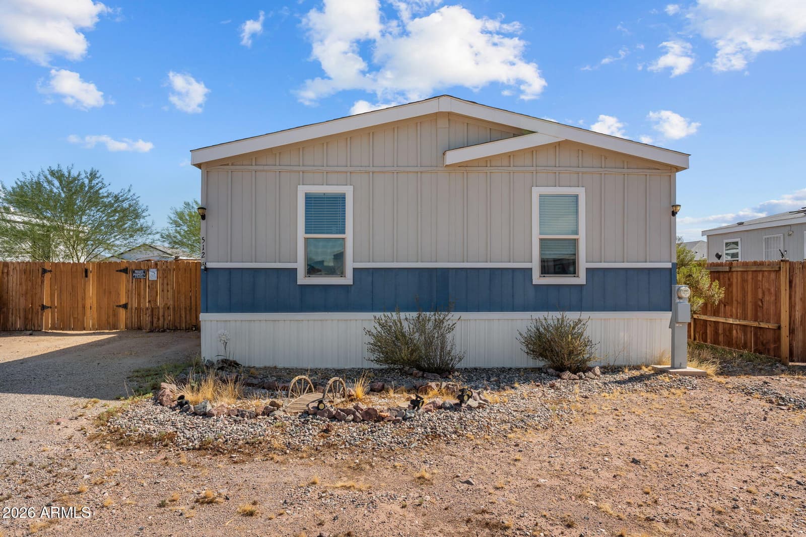 512 W Claessens Drive, Morristown, AZ 85342 — photo 21 of 23
