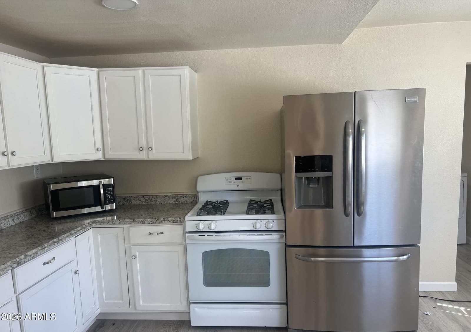 218 E Hardy Street, Miami, AZ 85539 — photo 4 of 18