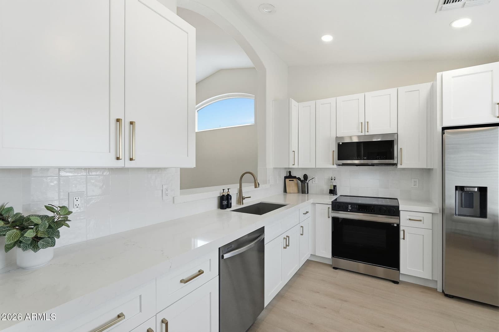 1146 W 20th Avenue, Apache Junction, AZ 85120 — photo 11 of 38