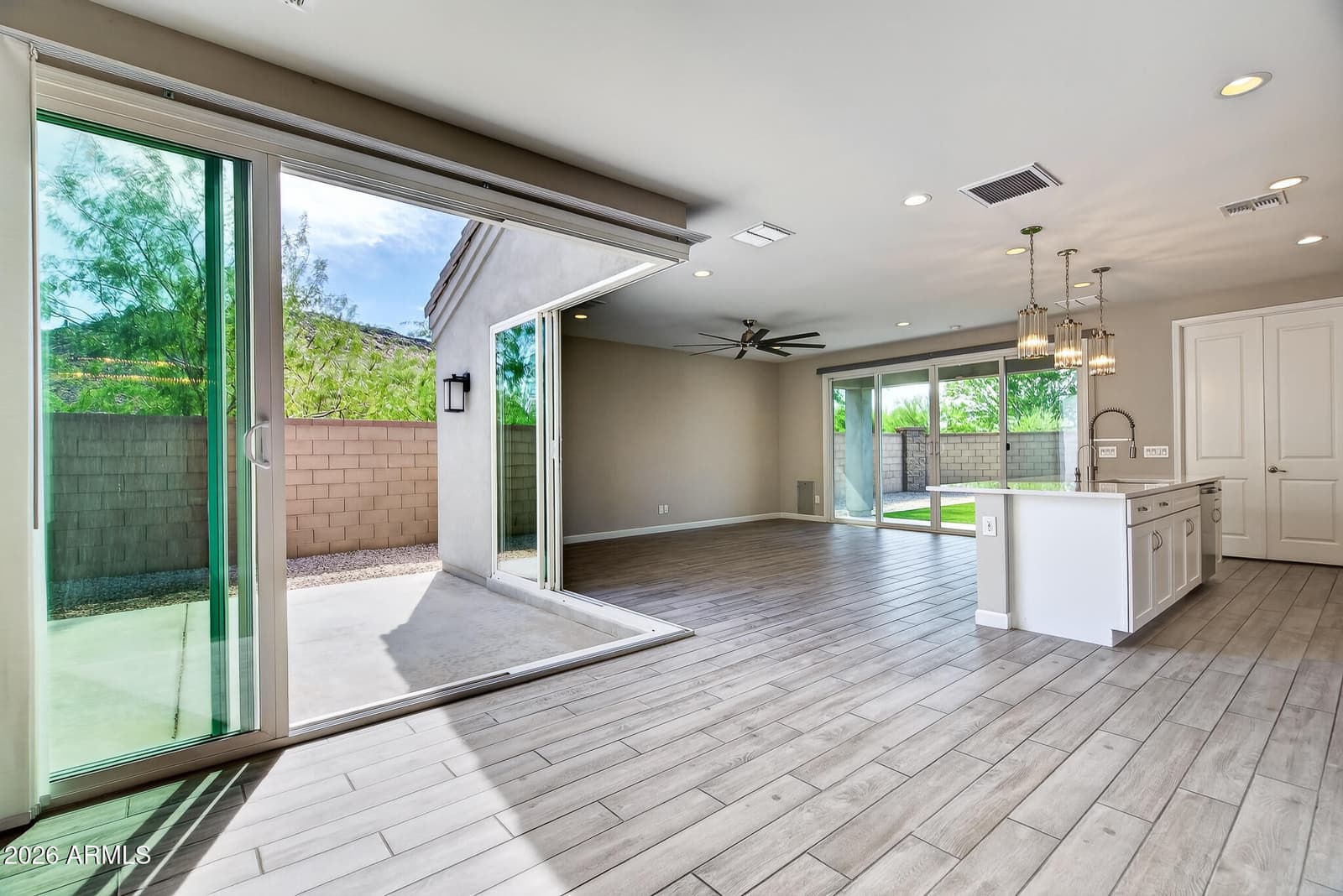 2004 E Park View Lane, Phoenix, AZ 85024 — photo 16 of 58