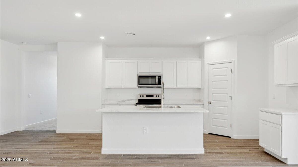 2883 W Sonrisa Avenue, Apache Junction, AZ 85120 — photo 5 of 69