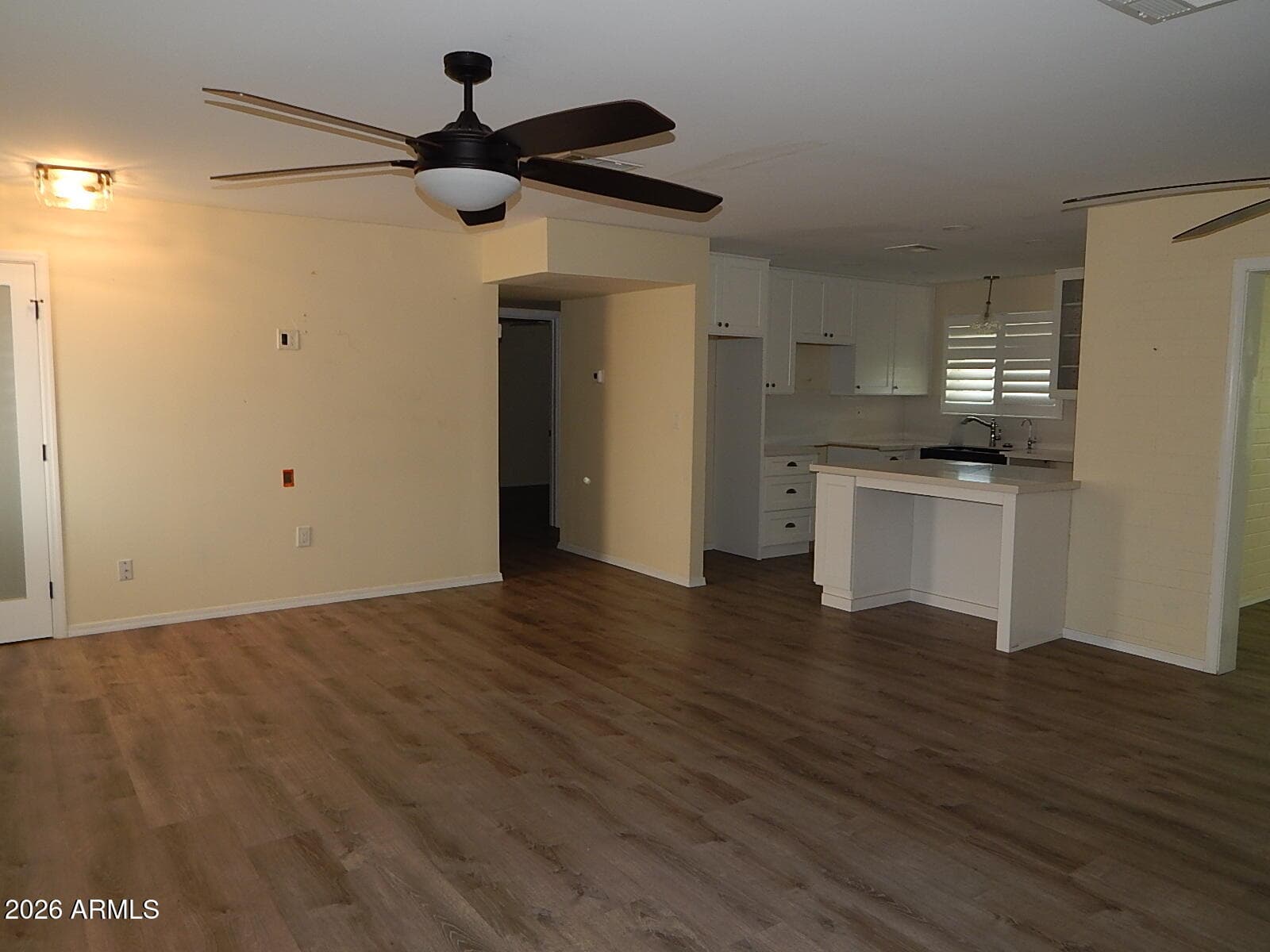 10437 W Cheryl Drive, Sun City, AZ 85351 — photo 3 of 8