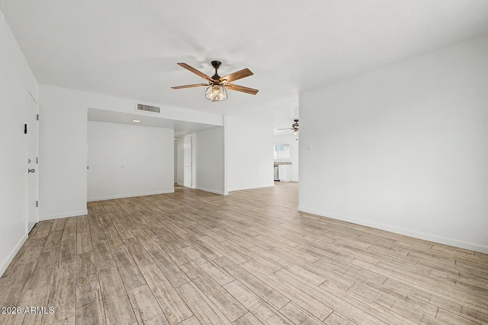 3529 W Acapulco Lane, Phoenix, AZ 85053 — photo 6 of 27