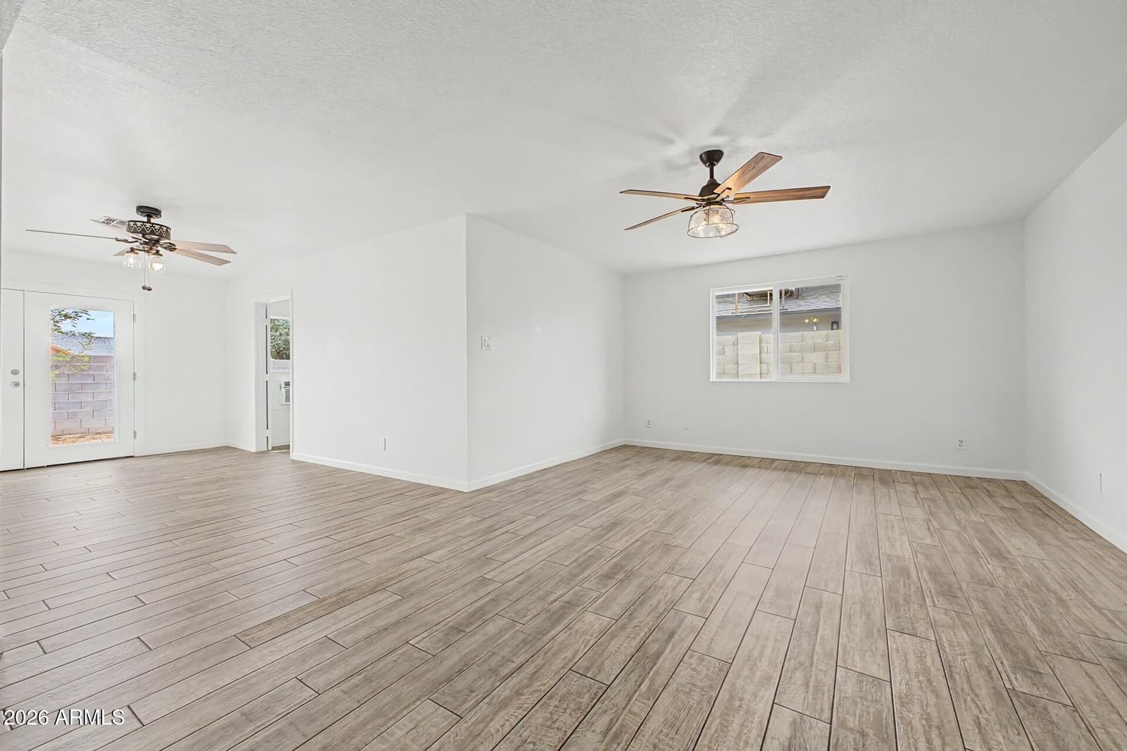 3529 W Acapulco Lane, Phoenix, AZ 85053 — photo 7 of 27