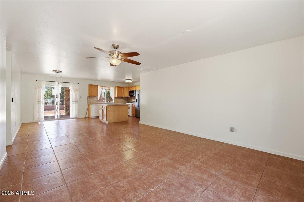 4735 E Valley Lane, Rimrock, AZ 86335 — photo 8 of 27