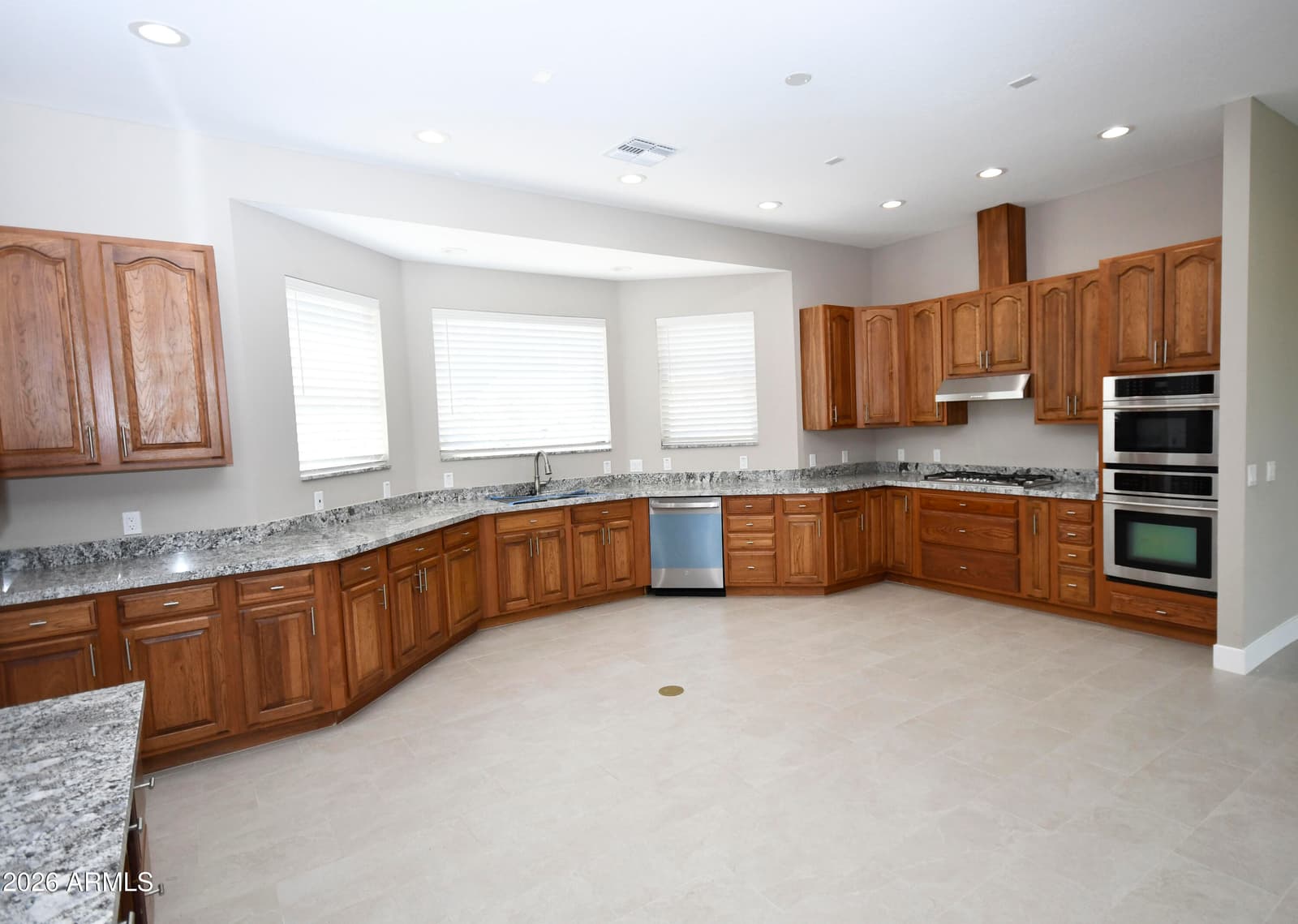 3315 W Pinnacle Vista Drive, Phoenix, AZ 85083 — photo 10 of 39