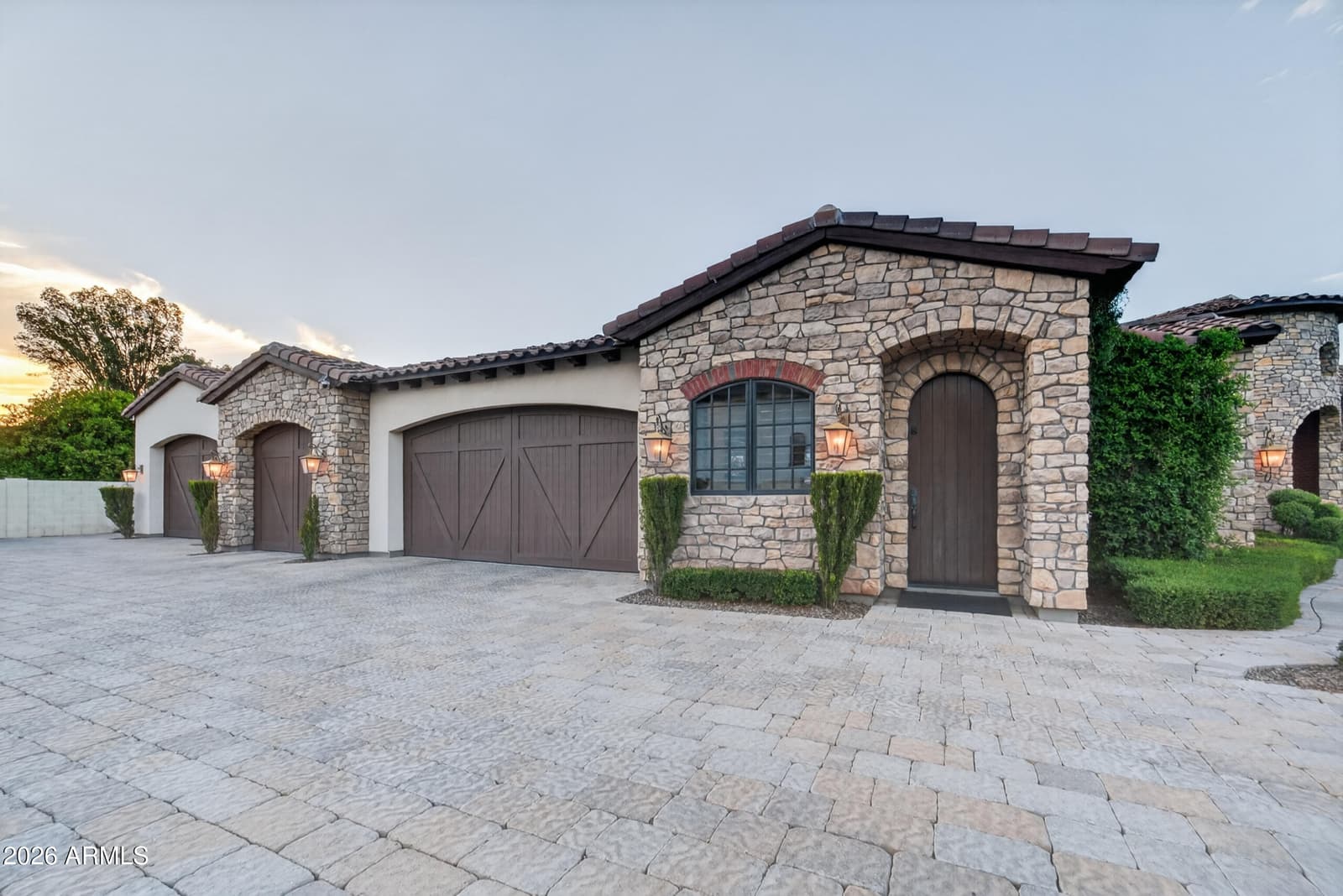 2476 E Linda Court, Gilbert, AZ 85234 — photo 11 of 100