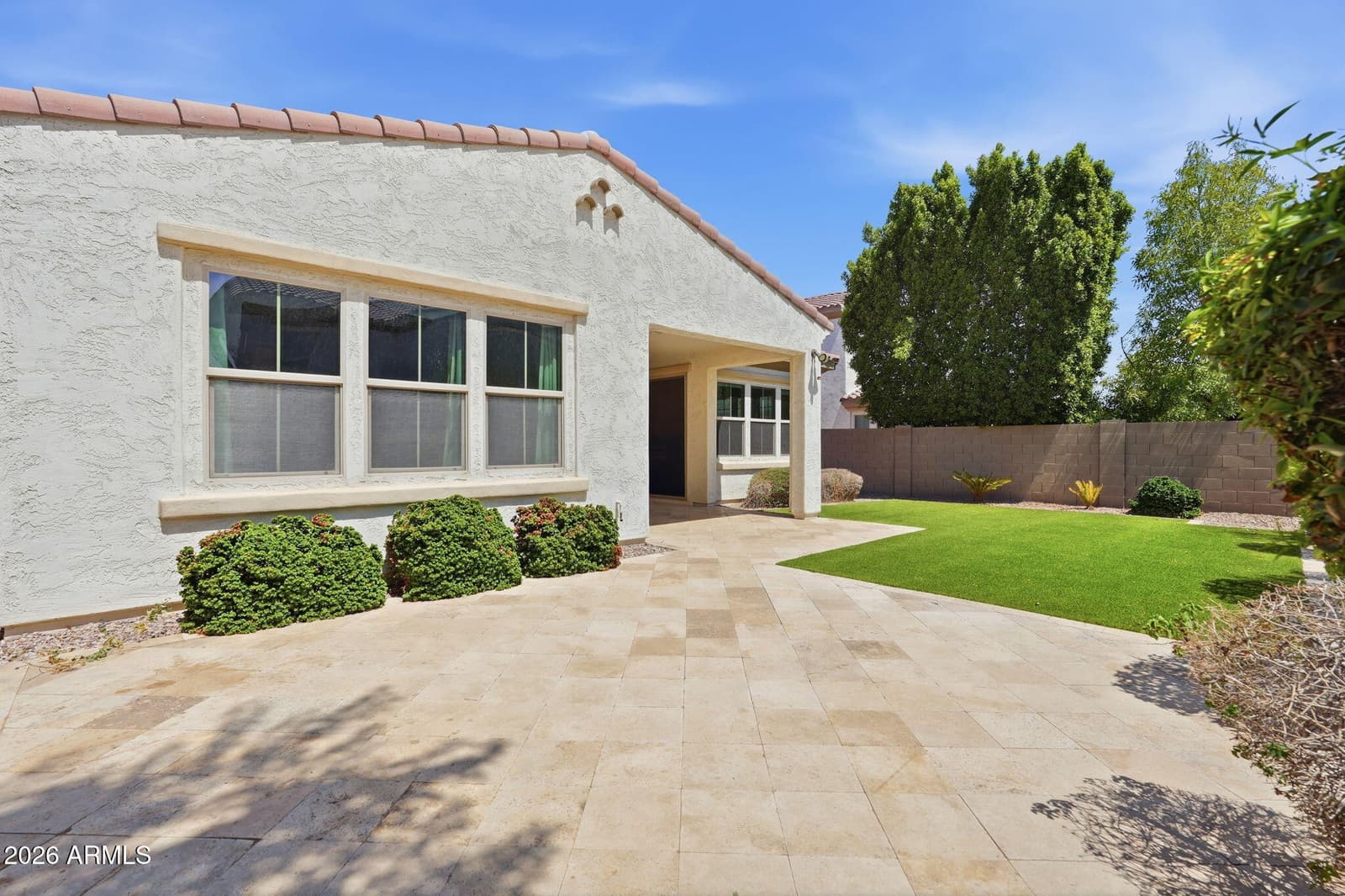 923 W Yellowstone Way, Chandler, AZ 85248 — photo 8 of 15