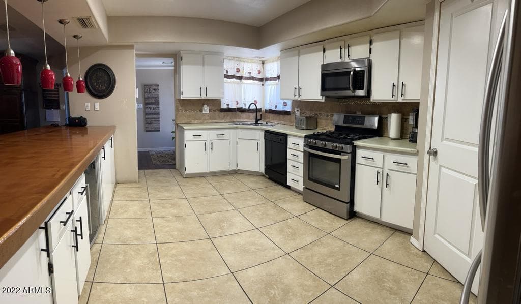 14027 N 33rd Drive, Phoenix, AZ 85053 — photo 5 of 39