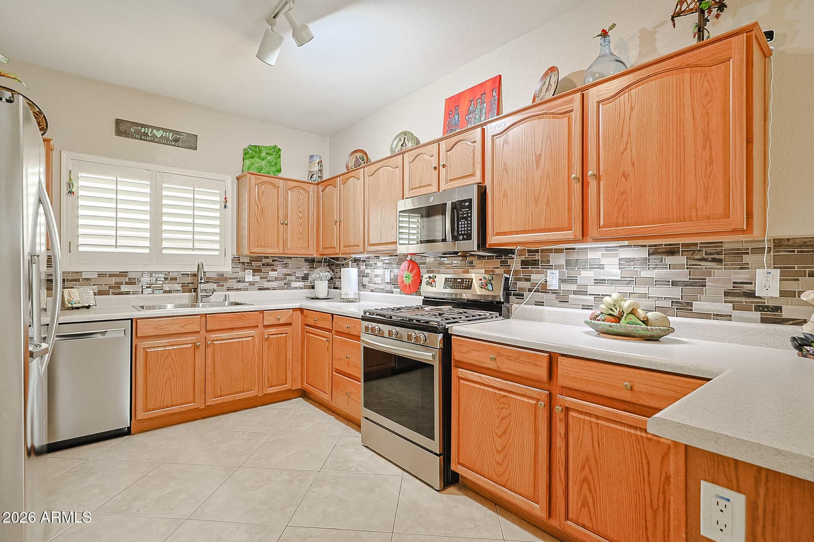 15933 W Mauna Loa Lane, Surprise, AZ 85379 — photo 10 of 37