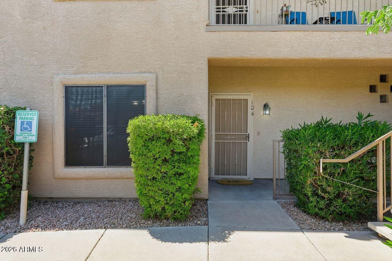 13818 N Saguaro Boulevard 104, Fountain Hills, AZ 85268 — photo 1 of 44
