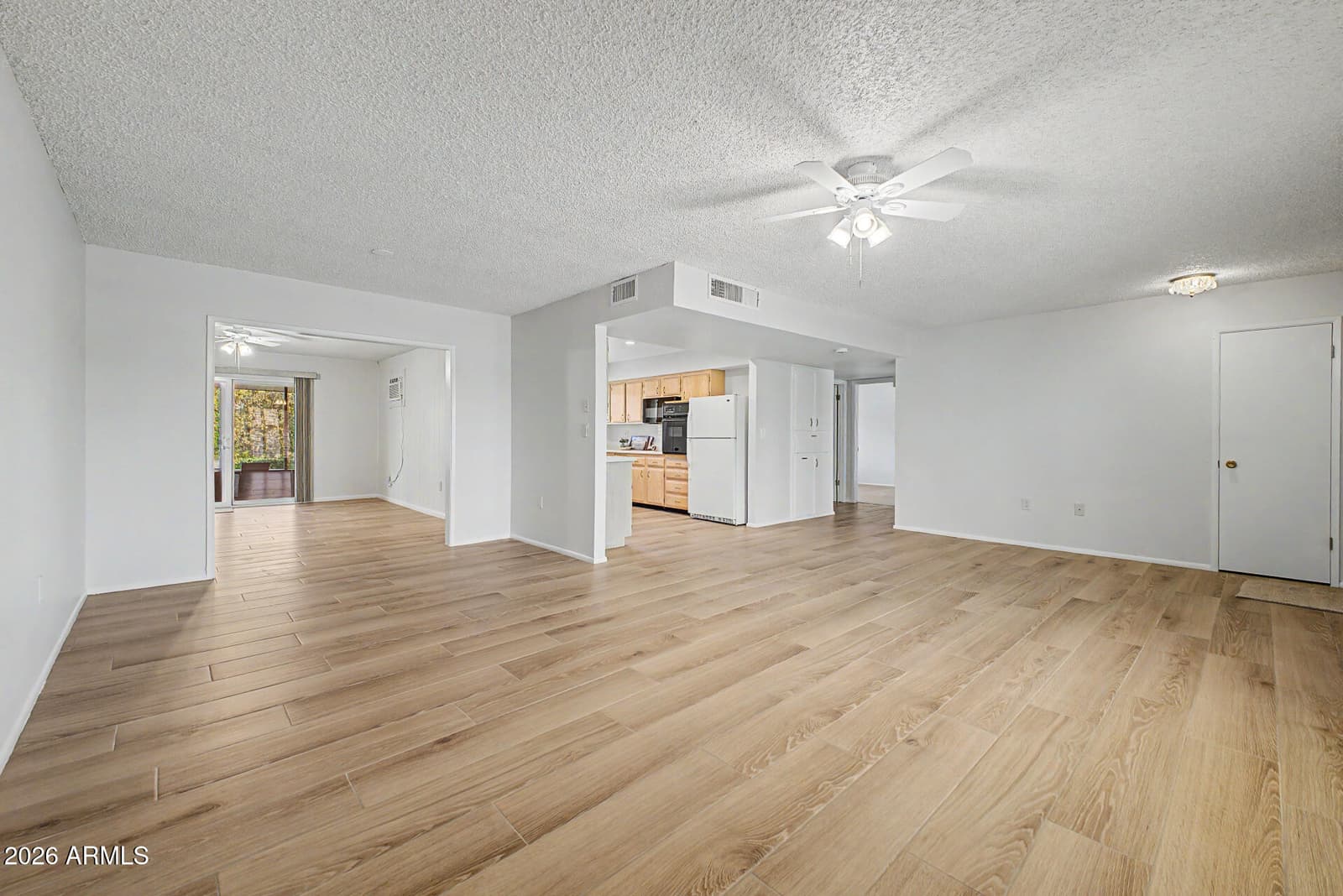 10310 W Ridgeview Road, Sun City, AZ 85351 — photo 3 of 24