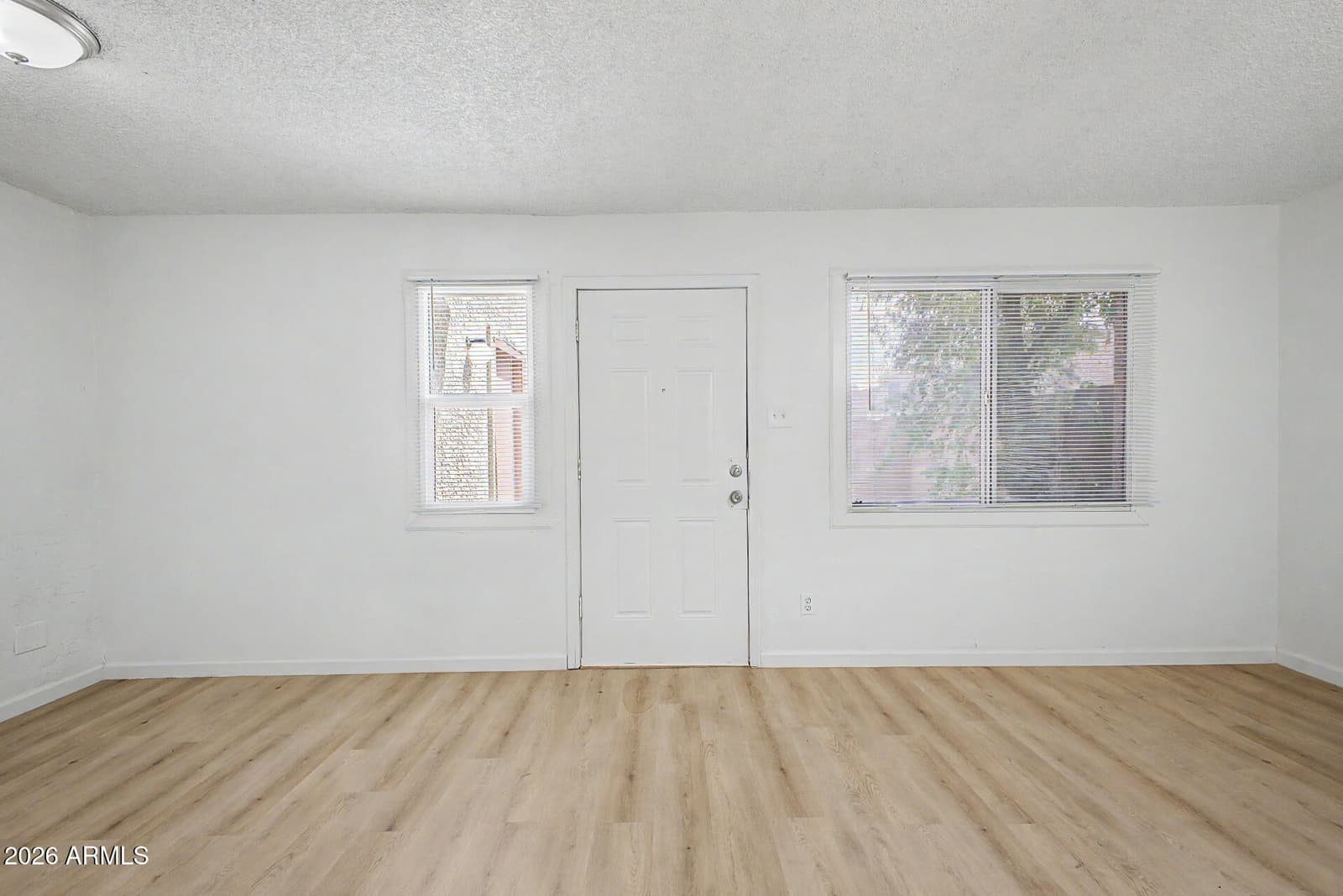 4051 W Reade Avenue, Phoenix, AZ 85019 — photo 6 of 17