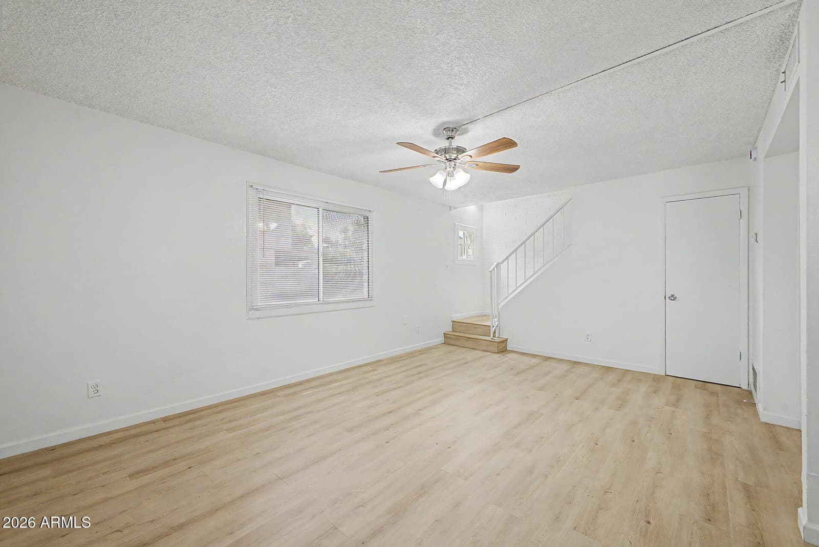 4051 W Reade Avenue, Phoenix, AZ 85019 — photo 5 of 17