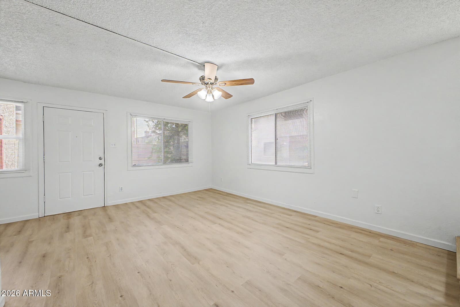 4051 W Reade Avenue, Phoenix, AZ 85019 — photo 7 of 17