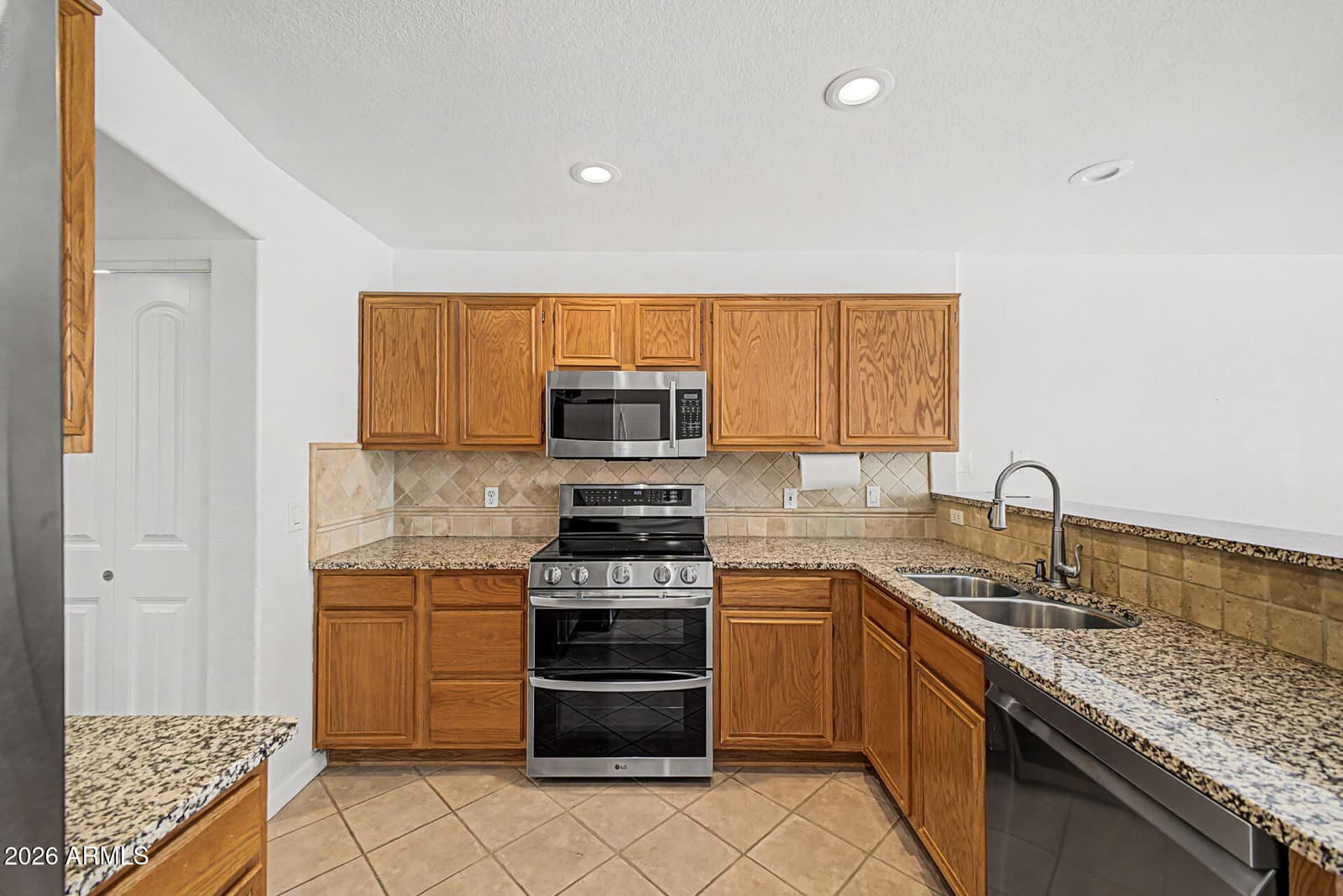 3301 E Marconi Avenue, Phoenix, AZ 85032 — photo 10 of 29