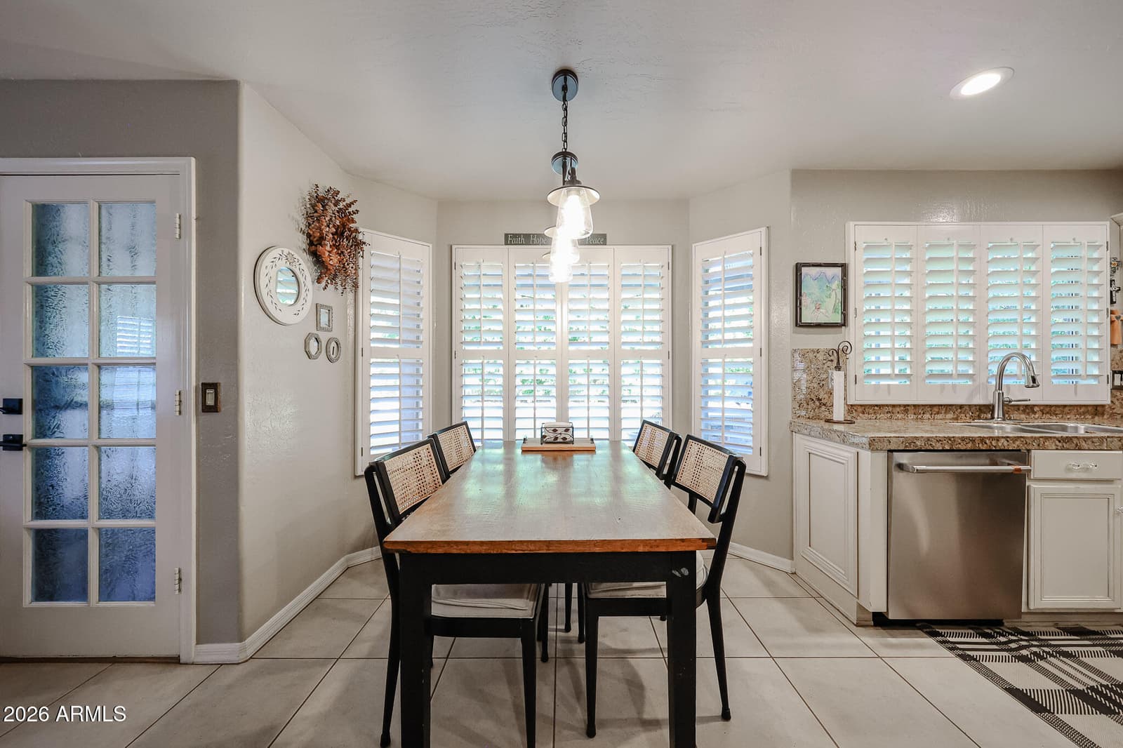 695 N Sycamore Court, Chandler, AZ 85224 — photo 10 of 35