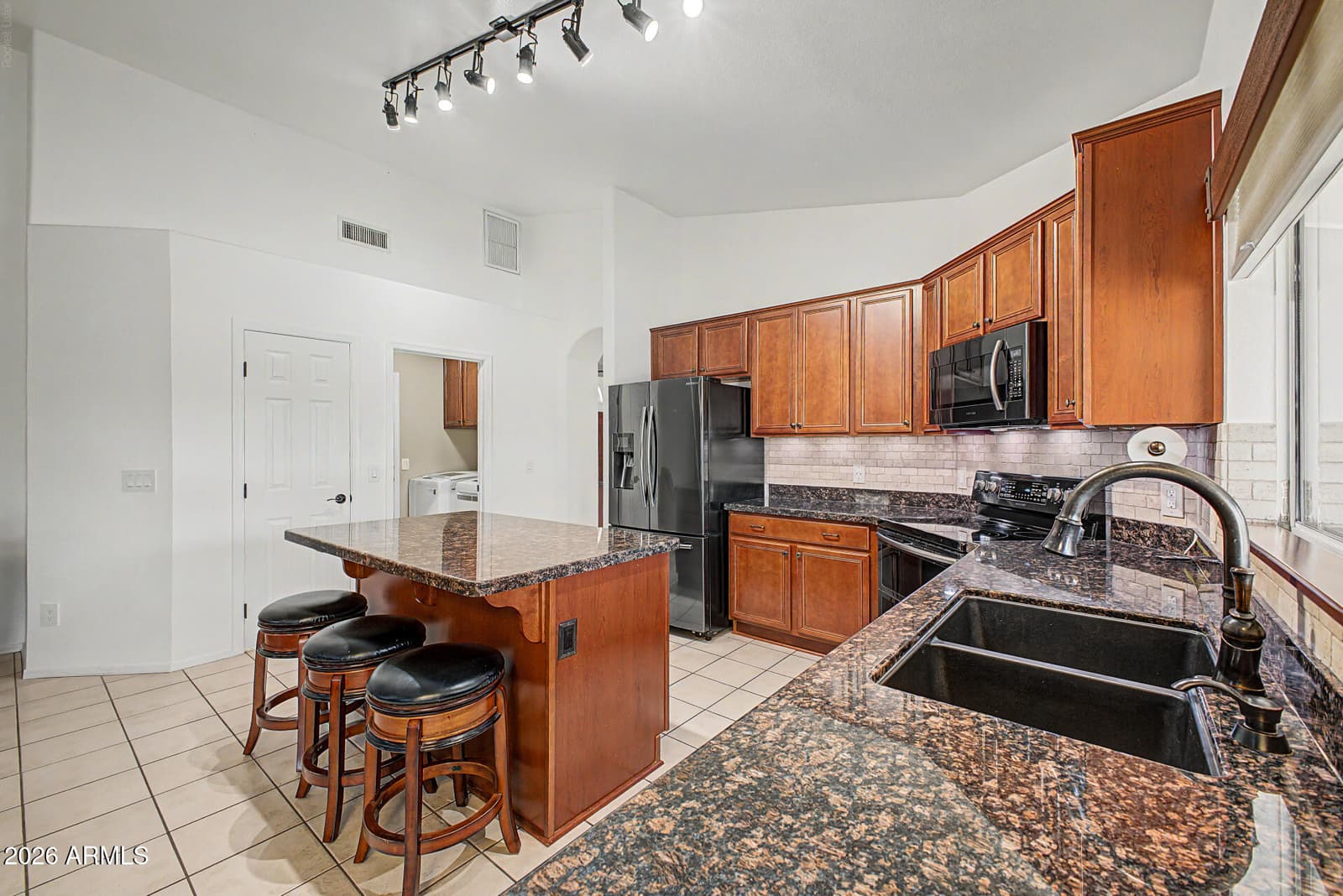 7639 W Crocus Drive, Peoria, AZ 85381 — photo 18 of 41