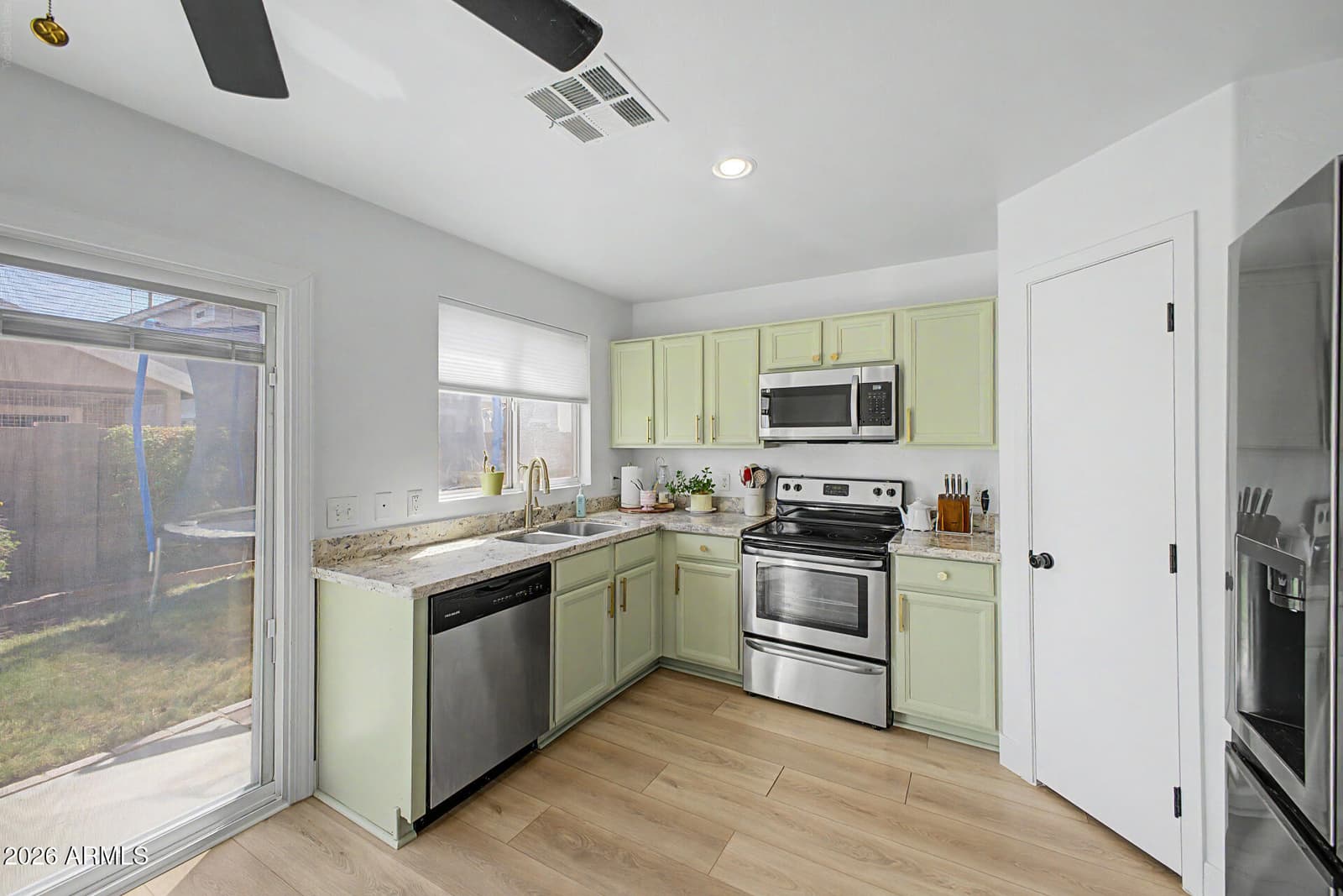 2253 S Gordon, Mesa, AZ 85209 — photo 10 of 45