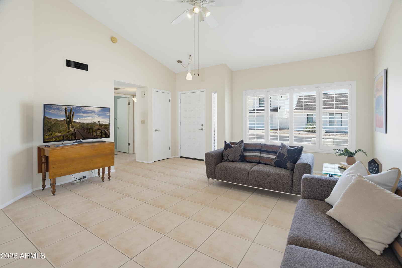 3302 E Wescott Drive, Phoenix, AZ 85050 — photo 5 of 21