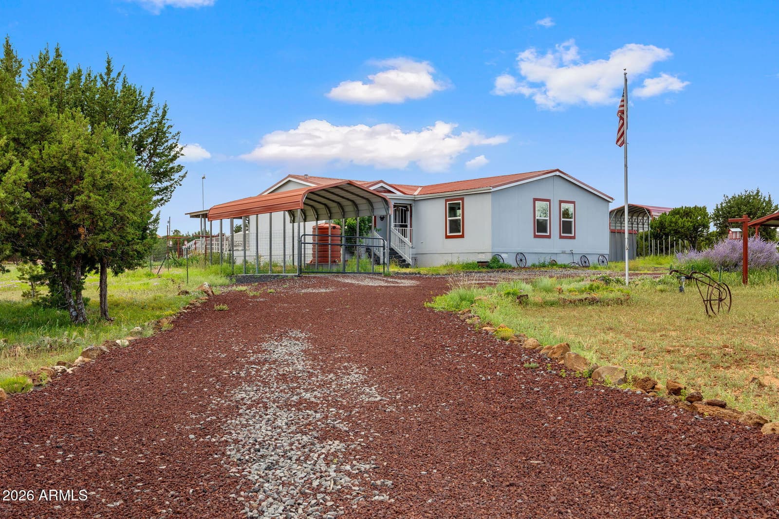 68 Charlene Drive, Concho, AZ 85924 — photo 1 of 35