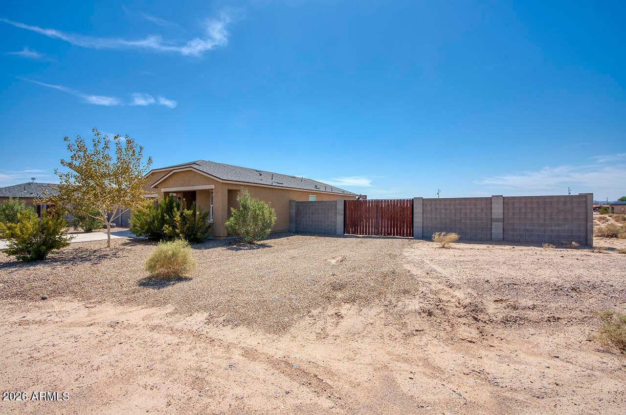 3540 N Mateo Drive, Eloy, AZ 85131 — photo 2 of 25