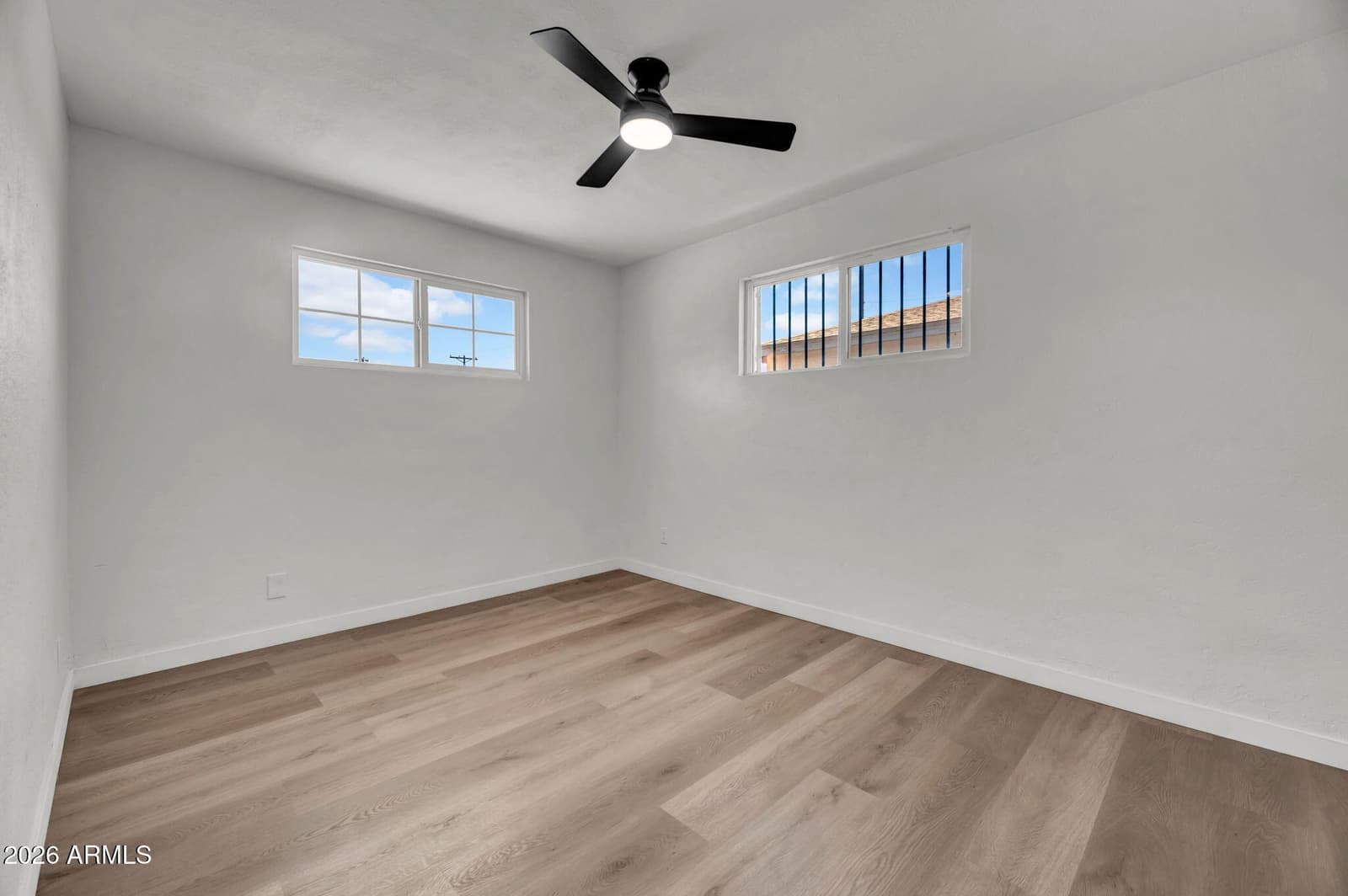 2866 W Diana Avenue, Phoenix, AZ 85051 — photo 15 of 24