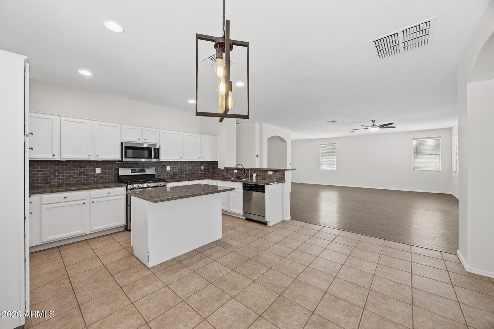 3096 E Ravenswood Drive, Gilbert, AZ 85298 — photo 17 of 41