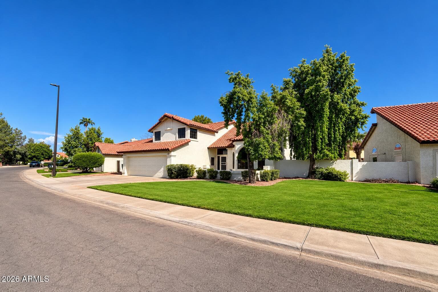 2265 E Huron Court, Gilbert, AZ 85234 — photo 11 of 101