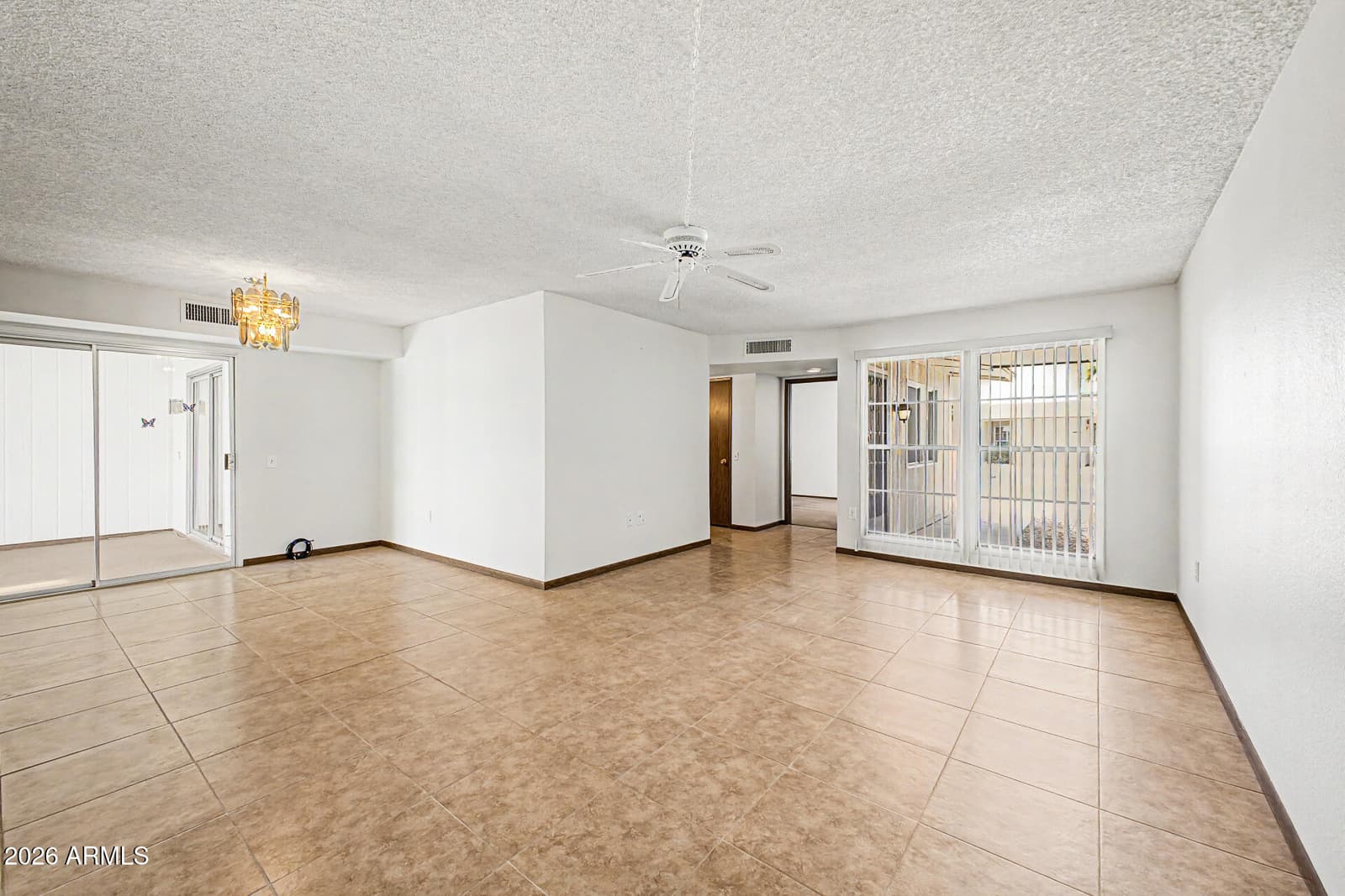 10737 W Santa Fe Drive, Sun City, AZ 85351 — photo 5 of 25