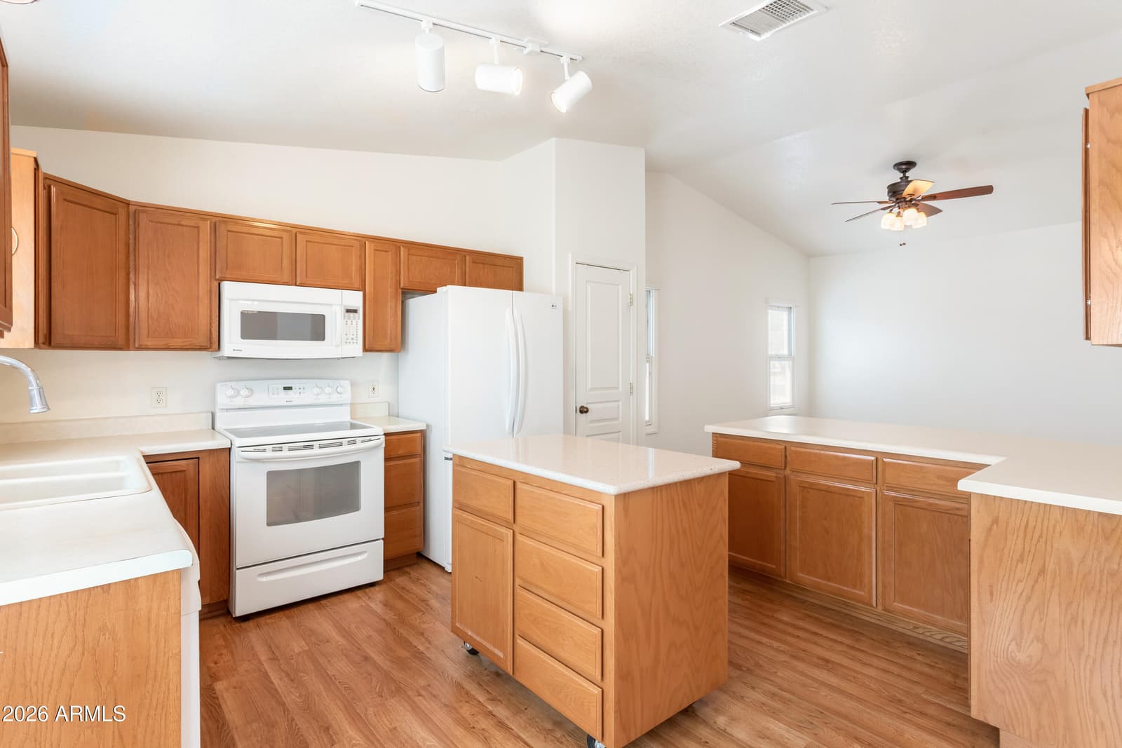 3914 Camino Arroyo, Sierra Vista, AZ 85650 — photo 9 of 28