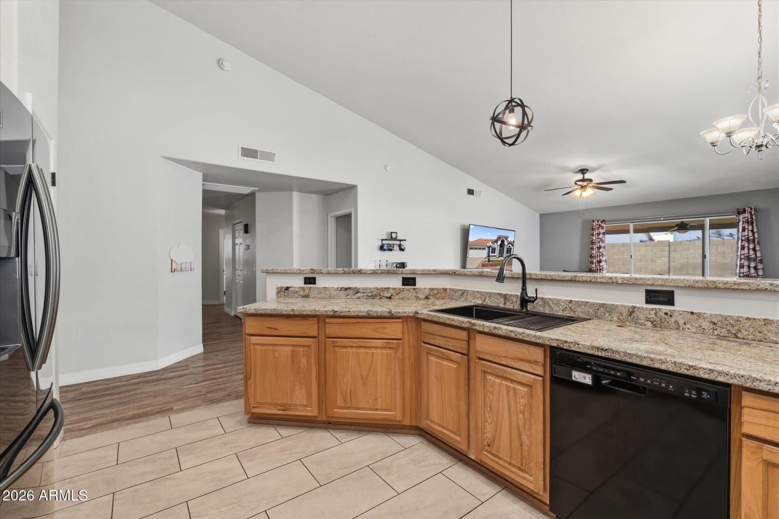 3864 W Alameda Road, Glendale, AZ 85310 — photo 12 of 35