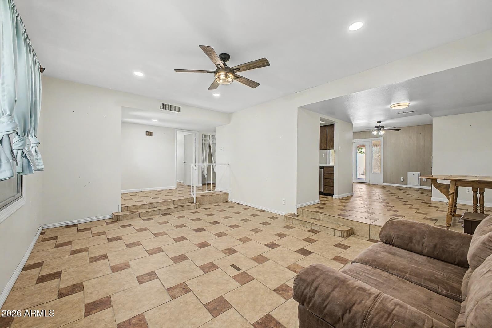 4834 W Kaler Circle, Glendale, AZ 85301 — photo 5 of 31