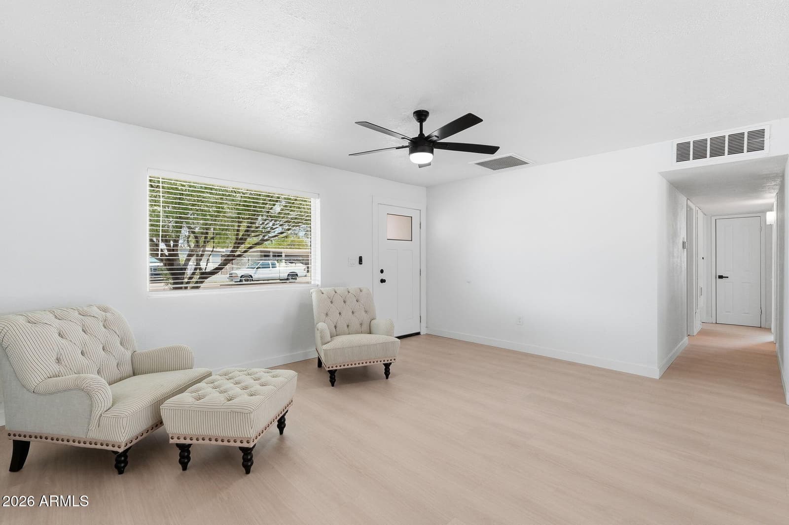1343 W 7th Avenue, Mesa, AZ 85202 — photo 4 of 37