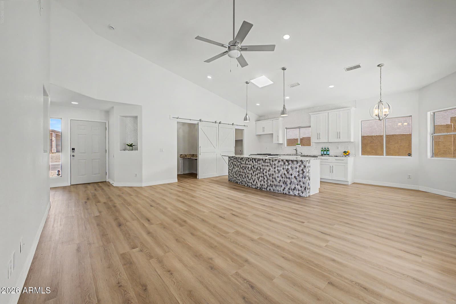 1401 E Malapai Drive, Phoenix, AZ 85020 — photo 4 of 23