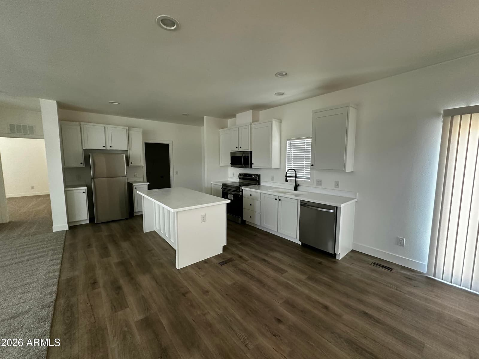 8819 N Sayonara Trail, Florence, AZ 85132 — photo 4 of 36