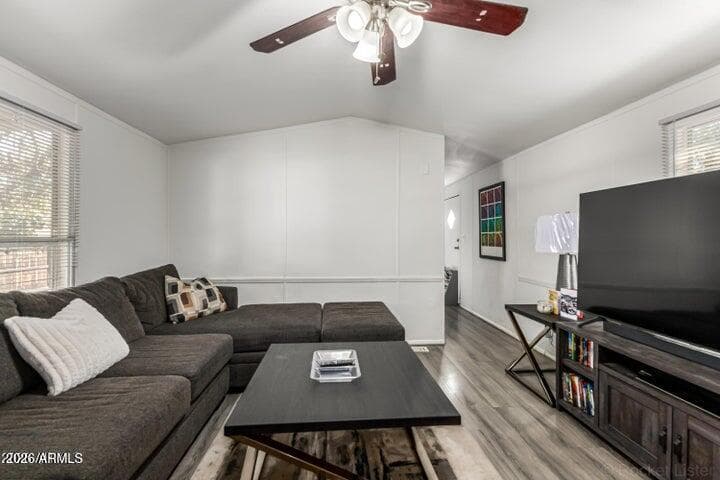 8427 W Glendale Avenue 15, Glendale, AZ 85305 — photo 6 of 18