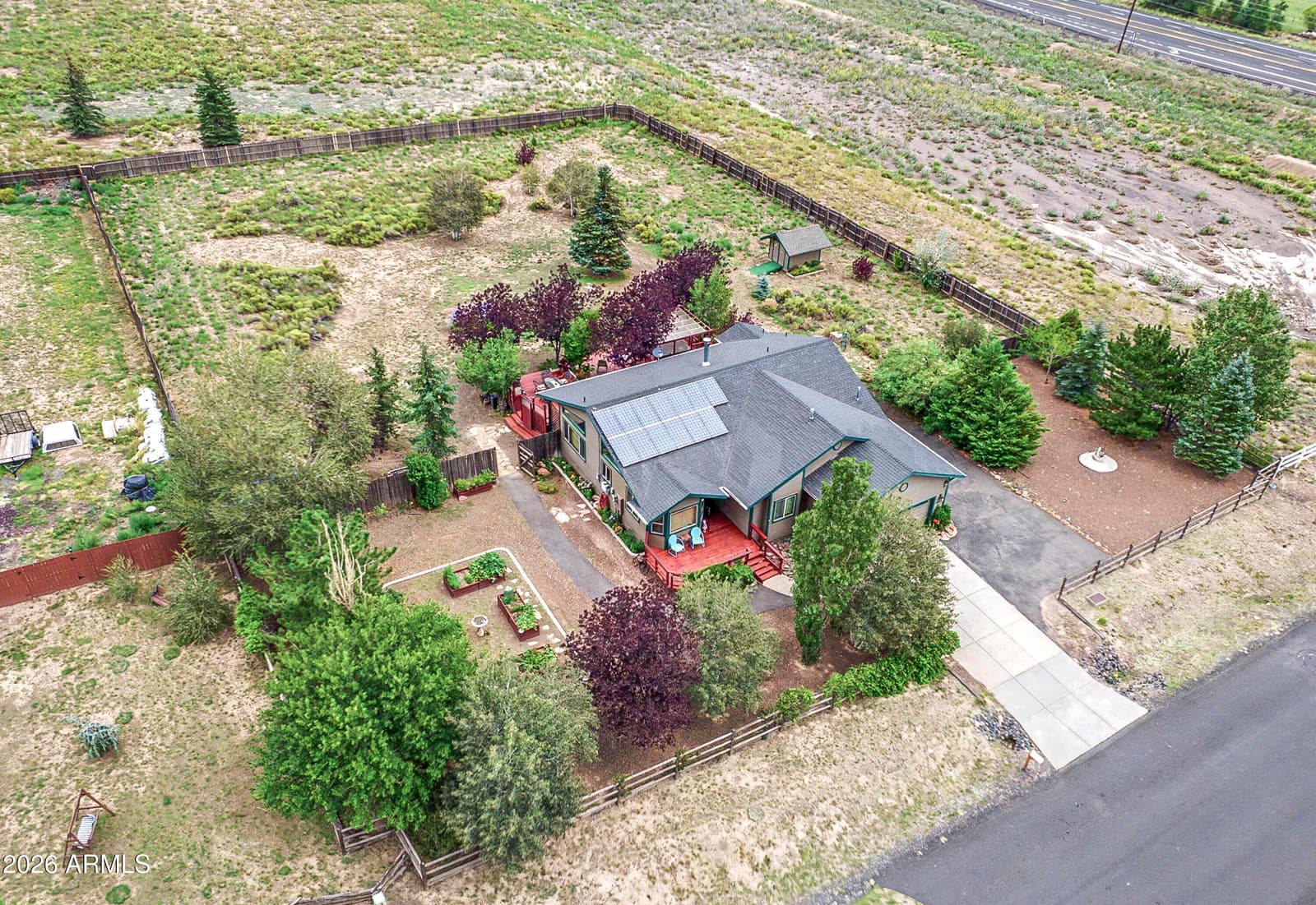 11005 Henry Drive, Flagstaff, AZ 86004 — photo 2 of 41