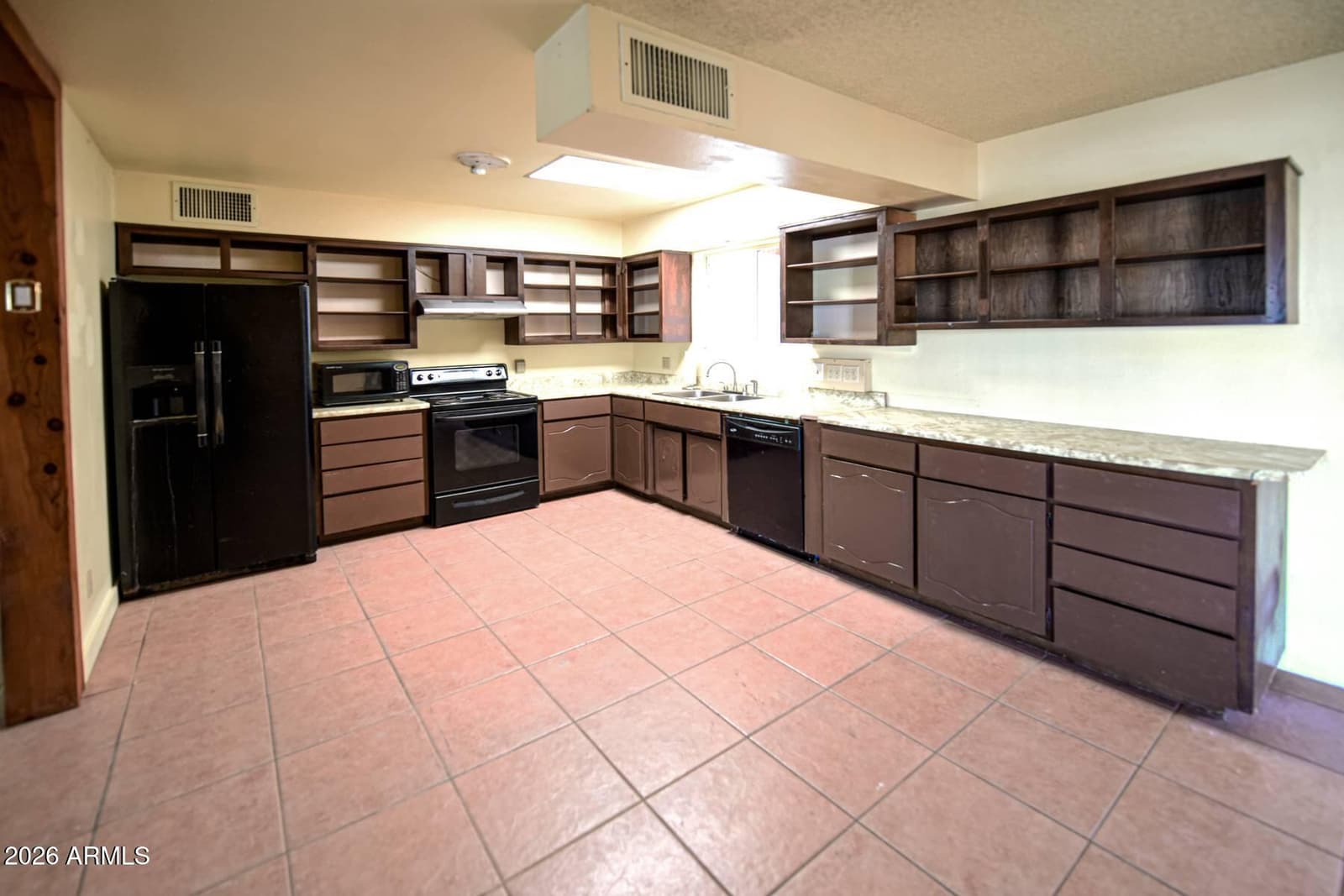 8440 S Springfield Road, Globe, AZ 85501 — photo 7 of 47