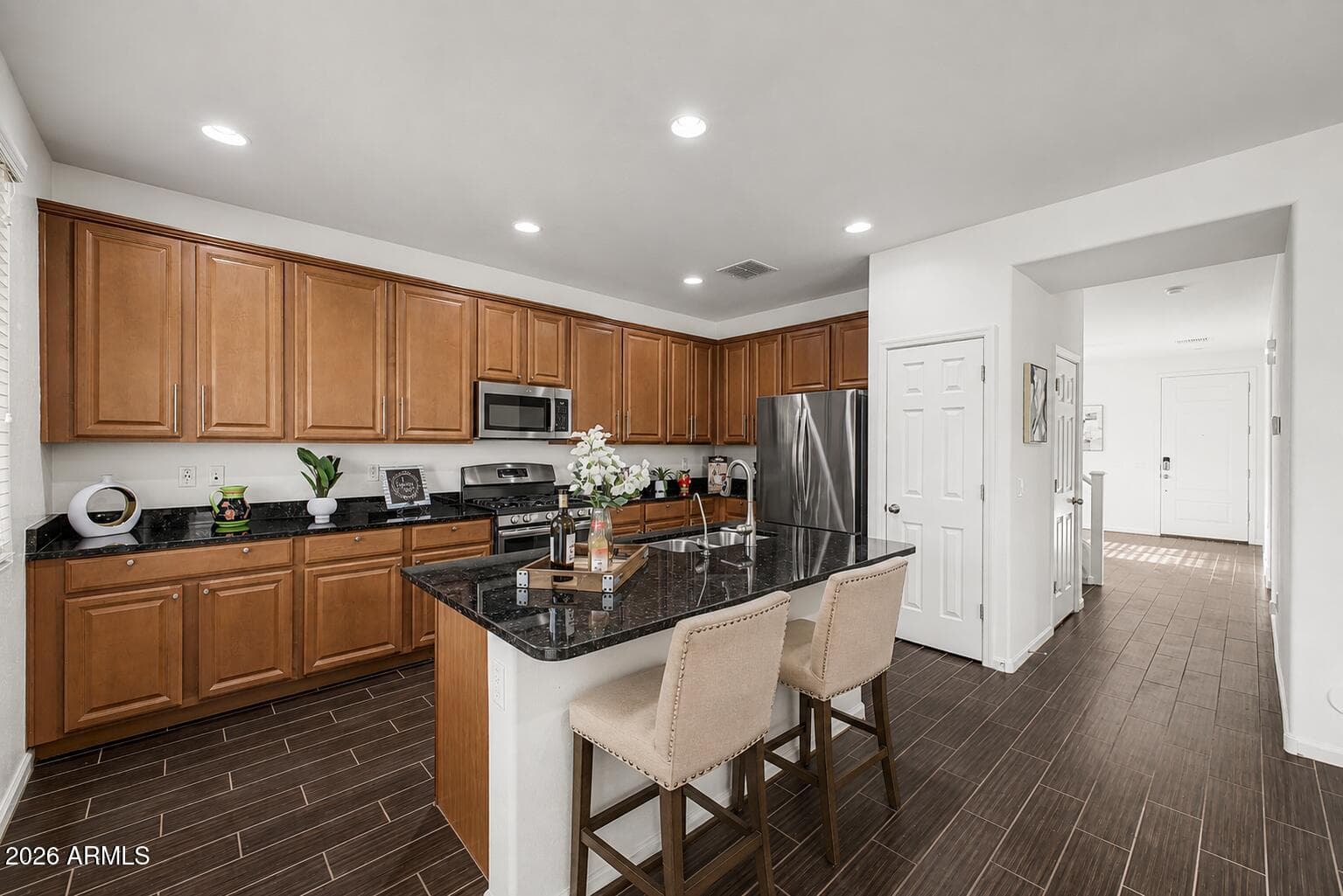 879 E Aberdeen Drive, Gilbert, AZ 85298 — photo 12 of 69