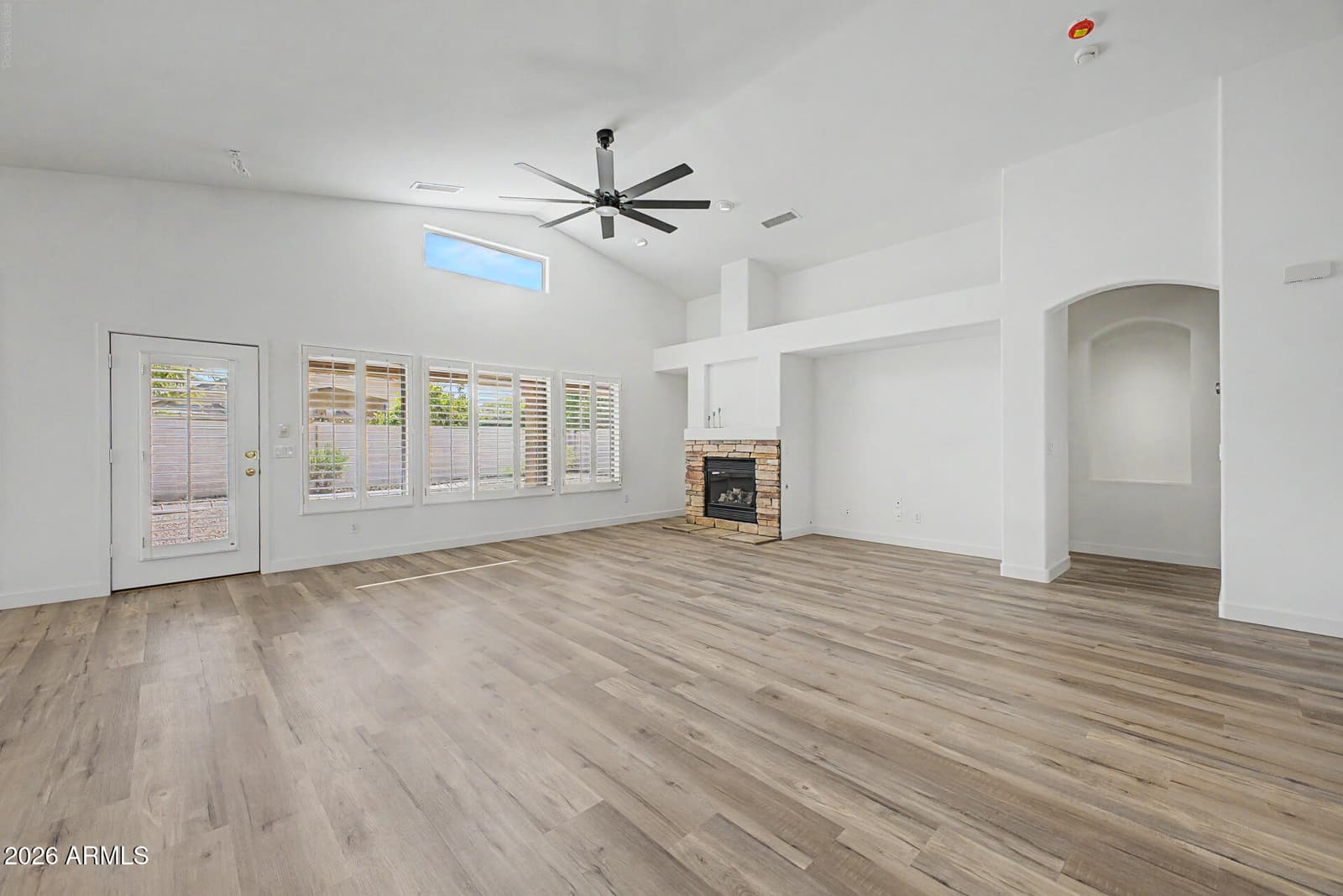 8605 W Apache Street, Tolleson, AZ 85353 — photo 8 of 40