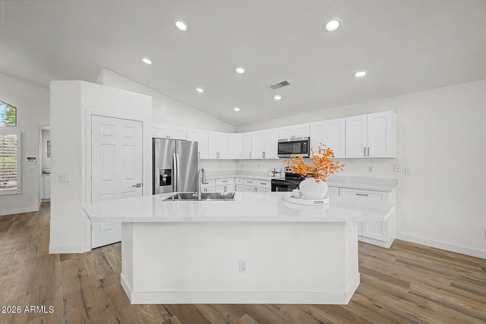 8605 W Apache Street, Tolleson, AZ 85353 — photo 12 of 40