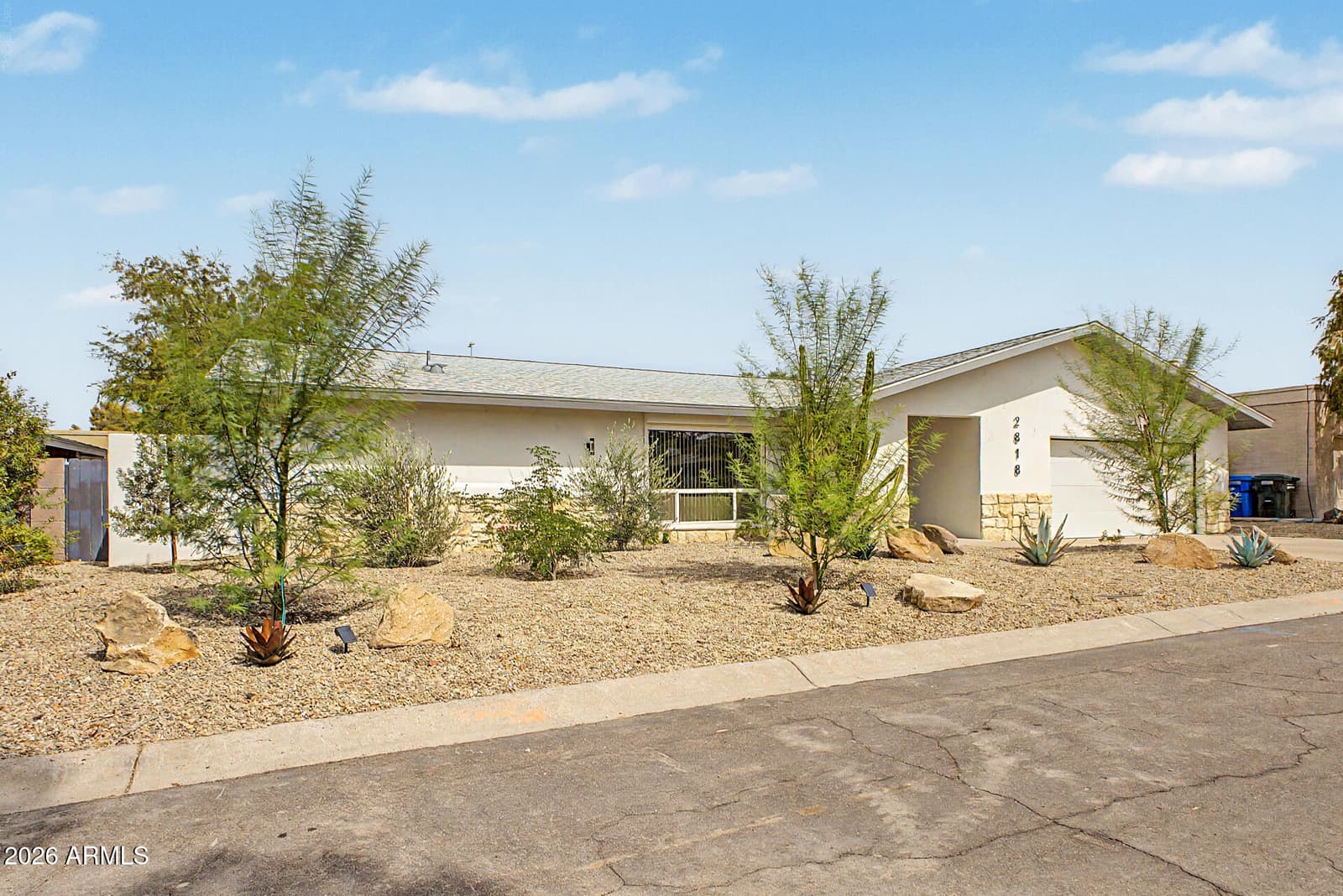 2818 E Malapai Drive, Phoenix, AZ 85028 — photo 3 of 39