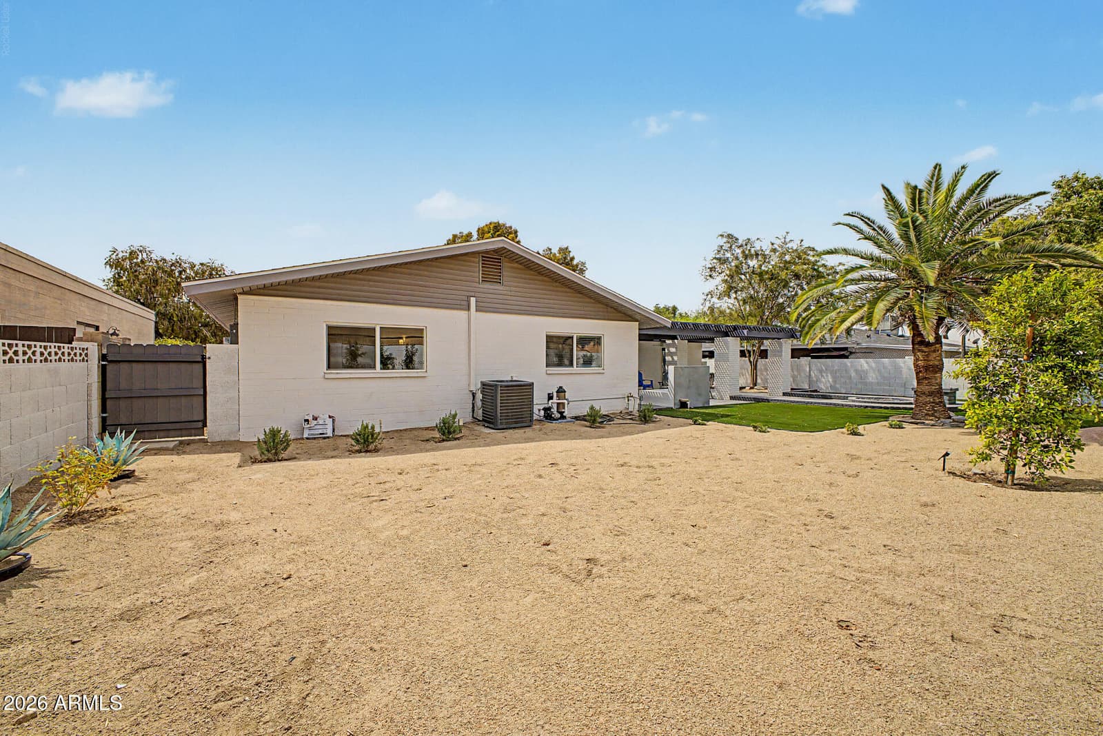 2818 E Malapai Drive, Phoenix, AZ 85028 — photo 34 of 39