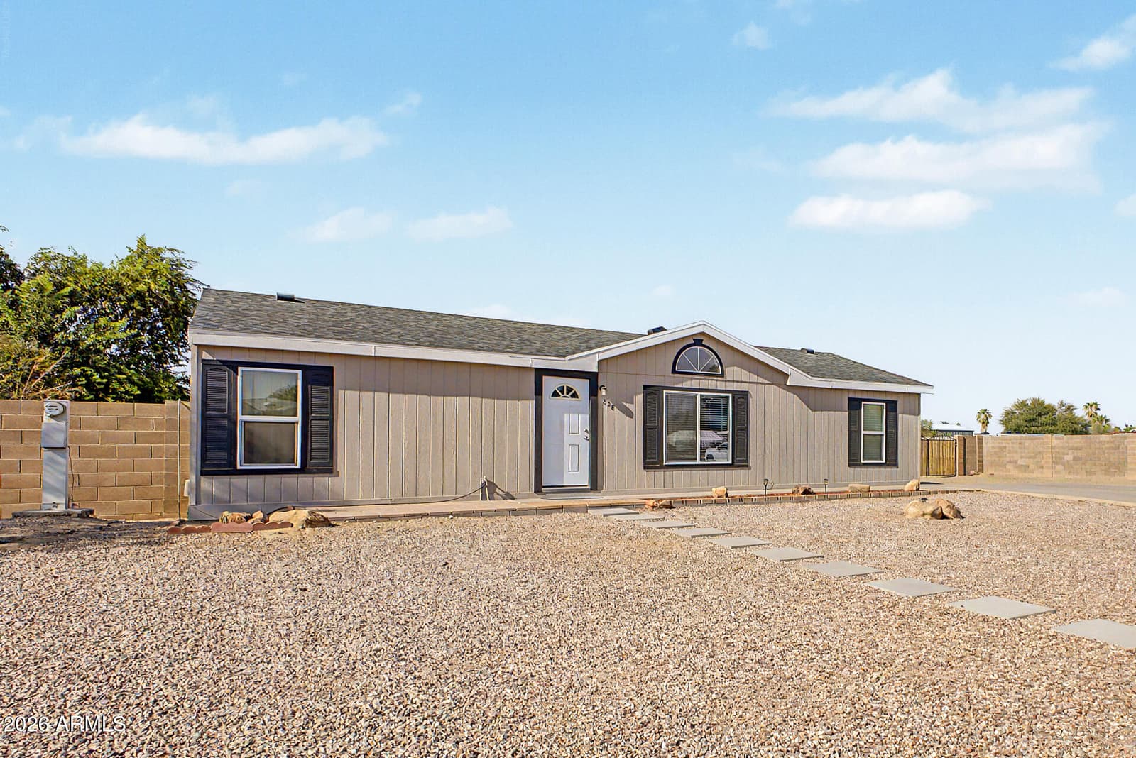 828 E Quentin Lane, San Tan Valley, AZ 85140 — photo 4 of 32