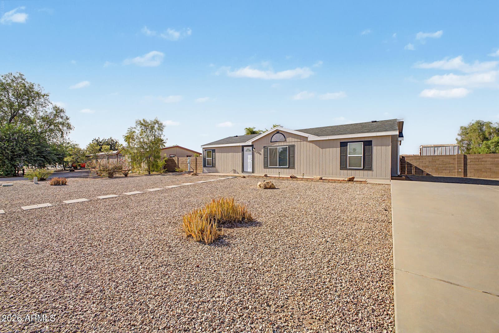 828 E Quentin Lane, San Tan Valley, AZ 85140 — photo 5 of 32
