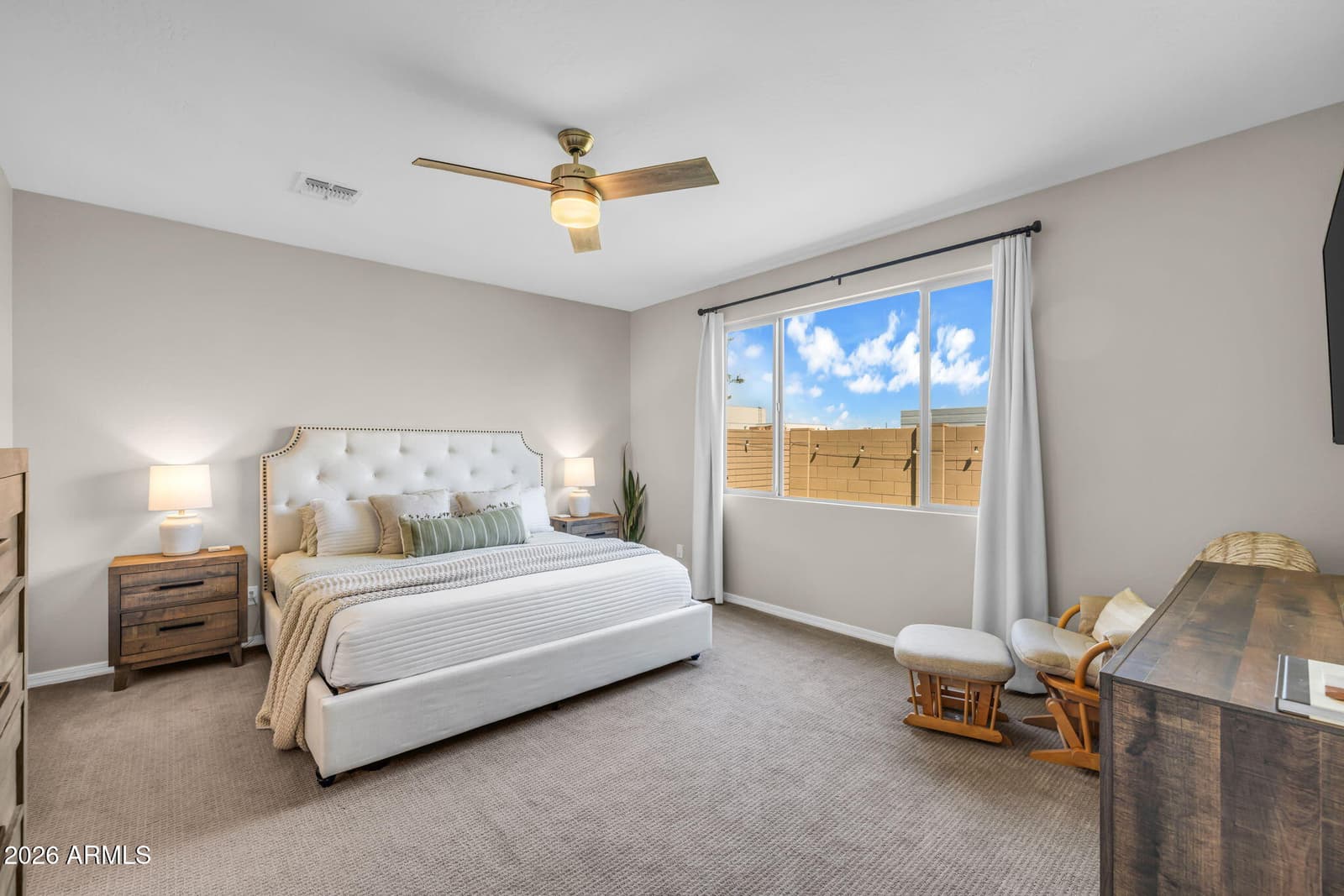 2914 E Sunland Avenue, Phoenix, AZ 85040 — photo 8 of 53