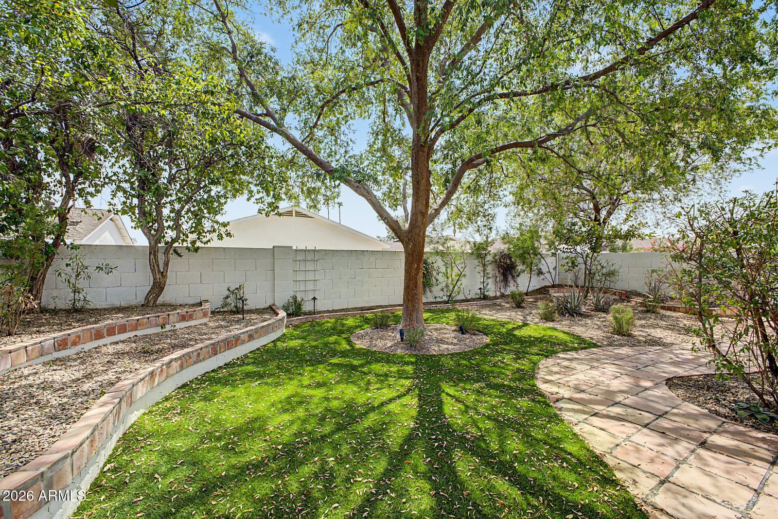 601 W Fellars Drive, Phoenix, AZ 85023 — photo 31 of 35